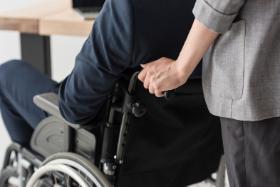 „Dużo upokorzeń musi znieść człowiek opiekujący się niepełnosprawnym w Polsce”.