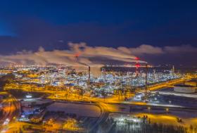 Przejęcie Lotosu przez Orlen to projekt, do którego Jarosław Kaczyński podchodzi po raz drugi. Zainwestował w to zbyt wiele i chce doprowadzić do końca.