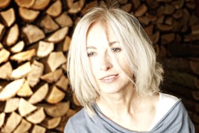 Wydała m.in. „Kabaret metafizyczny”, „Tarot paryski”, „Sceny z życia pozamałżeńskiego”, „Miłość po polsku”