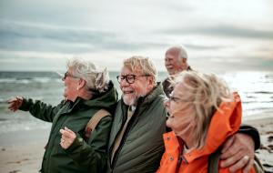 W 2005 r. udział osób w wieku 60+ wyniósł 17,2 proc., w 2024 r. już 26,6 proc. CBOS podaje, że w 2060 r. będzie ich 38,3 proc.