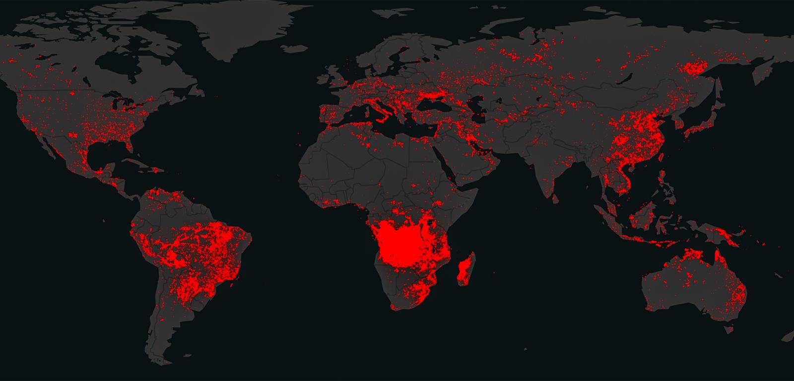 Mapa NASA z sierpnia 2022 r. pokazująca dzikie pożary (wildfires) obszarów naturalnych – lasów, łąk czy torfowisk – które wybuchły na świecie z powodu upałów.