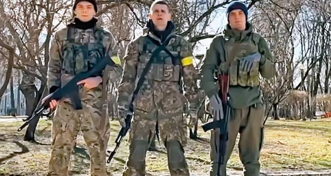 Członkowie grupy Kalush Orchestra czynnie stawiają opór Rosji. Mają też reprezentować Ukrainę na Eurowizji.