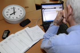 Szwecja ma najwyższy na świecie wiek faktycznego przechodzenia ludzi na emeryturę, który zbliża się do 64 lat.