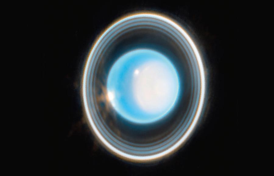 Zdjęcie Urana wykonane przez James Webb Space Telescope wiosną br.