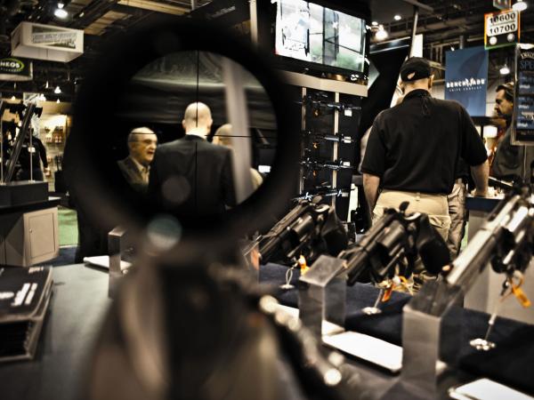 Karabiny z celownikami optycznymi. Spod ich lufy nic nie ucieknie.