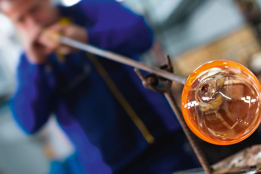 Każdy przedmiot wydmuchany za pomocą piszczeli ma unikatowy kształt.