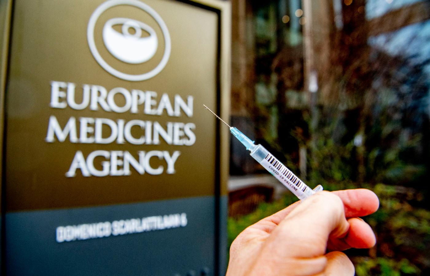 Europejska Agencja Leków z siedzibą w Amsterdamie zatwierdziła dziś szczepionkę opracowaną przez Pfizera i BioNTech.