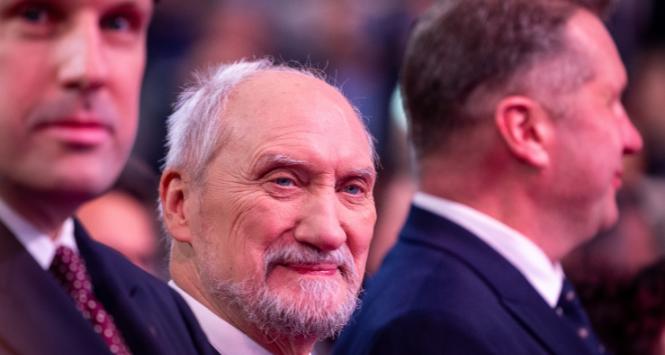 Były szef MON Antoni Macierewicz podczas konwencji programowej PiS w Katowicach. 24 października 2025 r.