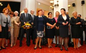 Goście w oczekiwaniu na listę nagrodzonych.