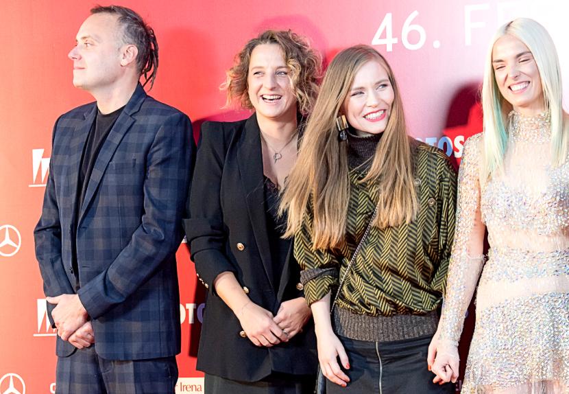 Twórcy filmu „Inni ludzie”. Od lewej: Bartosz Bieniek, Aleksandra Terpińska, Dorota Masłowska i Magdalena Koleśnik