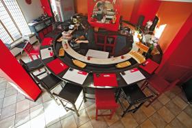 Moda na sushi niby trwa, ale „suszarnie” padają, bo łatwo zamienić jedną na drugą.