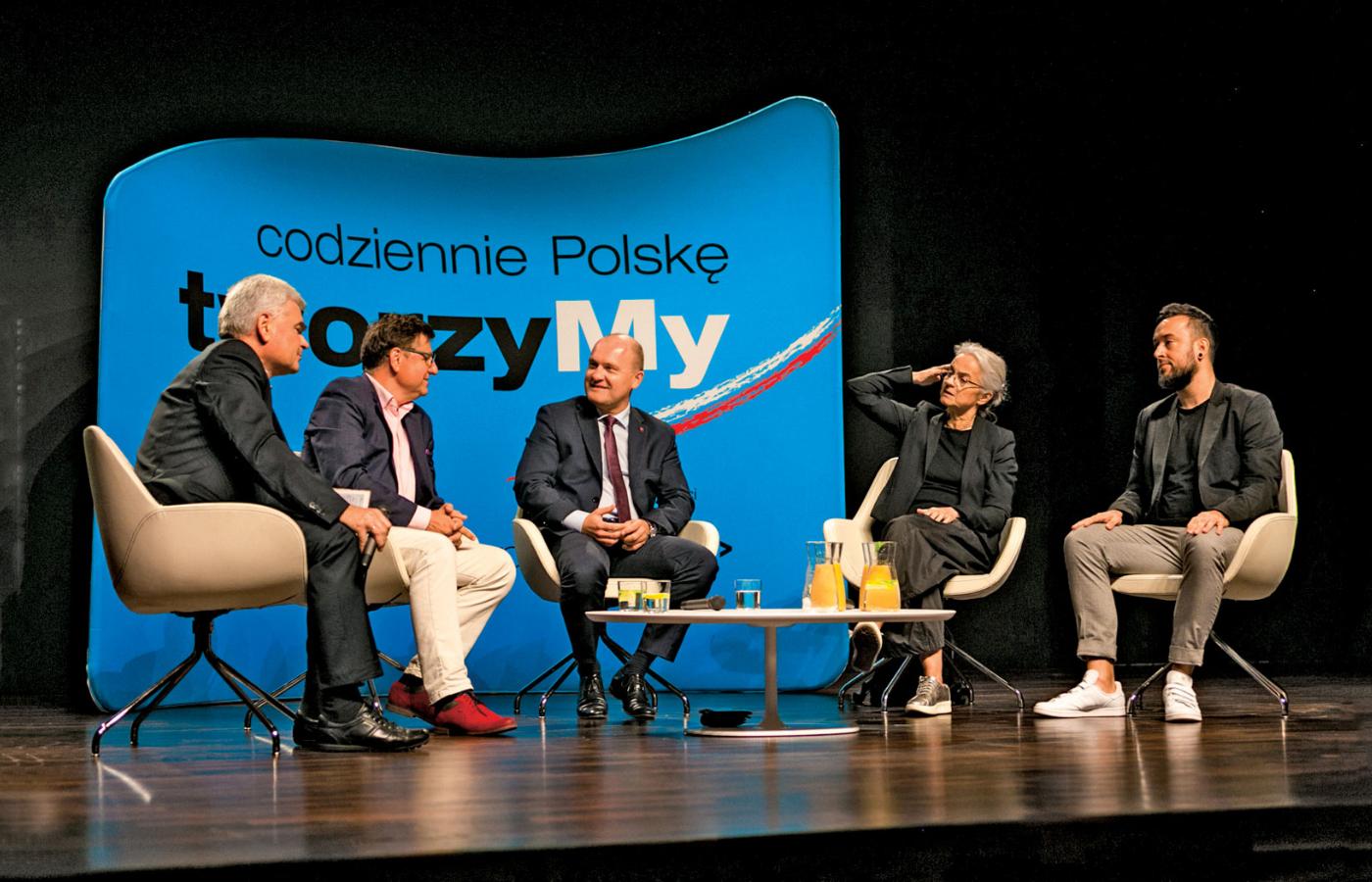 Paneliści debaty, od lewej: Edwin Bendyk, Roman Czejarek, Piotr Krzystek, Anna Augustynowicz i Marcin Galicki.
