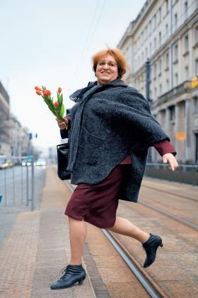 Anna Grodzka nie sprawia wrażenia ani rewolucjonistki, ani osoby specjalnie kruchej.