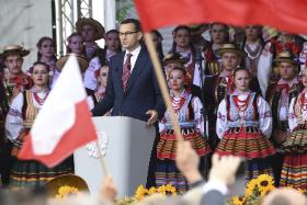 Ludowe święta stały się ostatnią wielką namiętnością szefa rządu.