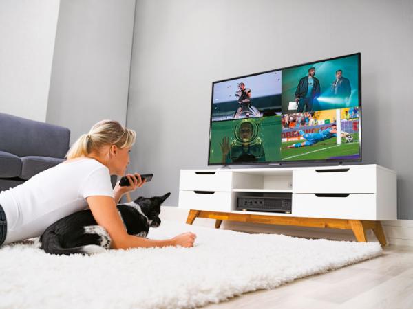 Miejsce uwagi głębokiej zajęła hiperuwaga, która pozwala na multitasking – wielozadaniowość, ale kosztem utraty umiejętności głębszego zaangażowania w lekturę czy oglądanie.