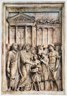 Marek Aureliusz składa ofiarę Jowiszowi Kapitolińskiemu; płaskorzeźba z rzymskiego łuku tego cesarza.