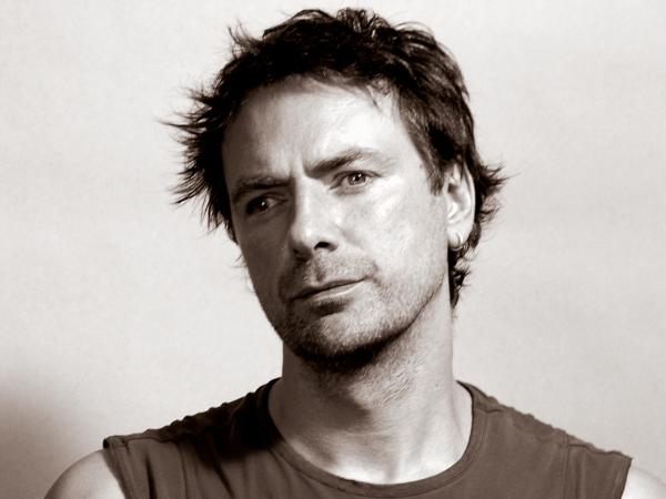 Michał Batory ma 51 lat, to jeden z najbardziej cenionych we Francji grafików i plakacistów, kontynuator tradycji Romana Cieślewicza