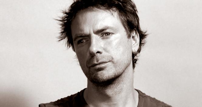 Michał Batory ma 51 lat, to jeden z najbardziej cenionych we Francji grafików i plakacistów, kontynuator tradycji Romana Cieślewicza