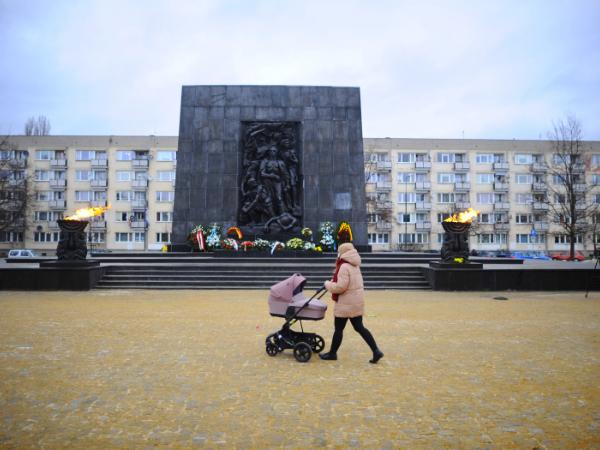 Pomnik Bohaterów Getta na warszawskim Muranowie