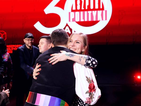 Dorota Masłowska i Jakub Skrzywanek. Czyli Kreatorka Kultury 2022 i laureat Paszportu POLITYKI w kategorii teatr