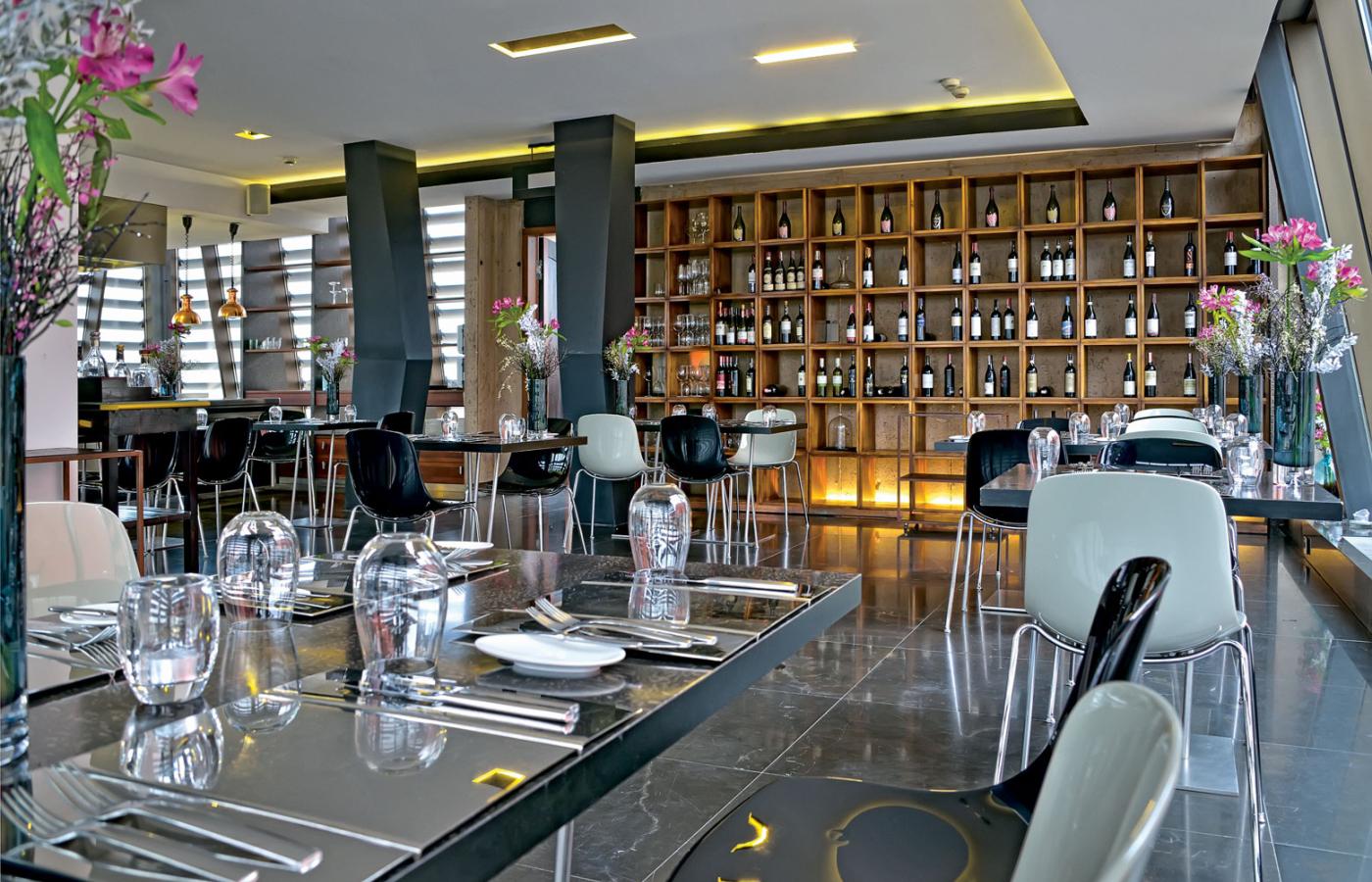 Acquario to jedna z dwóch restauracji w hotelu Monopol we Wrocławiu. Obie znalazły uznanie ekspertów przewodnika Gault&Millau.
