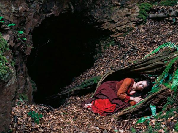 Jessie Buckley jako żona barda ze Stratfordu. W filmie występuje pod imieniem Agnes.