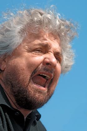 Ruch Pięciu Gwiazdek komika Beppe Grillo dostał w ostatnich wyborach aż 25-proc. poparcie, czyli najwięcej ze wszystkich partii.