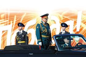 Siergiej Szojgu przyjmuje każde polecenie i zamiast tworzyć problemy, po prostu je rozwiązuje.