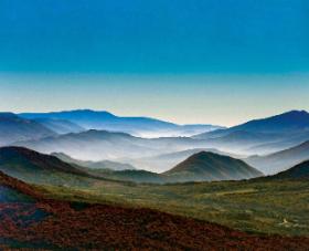 Bulwersująca próba wymazania Bieszczad z kartografii zaczyna nadwerężać okolicę finansowo.