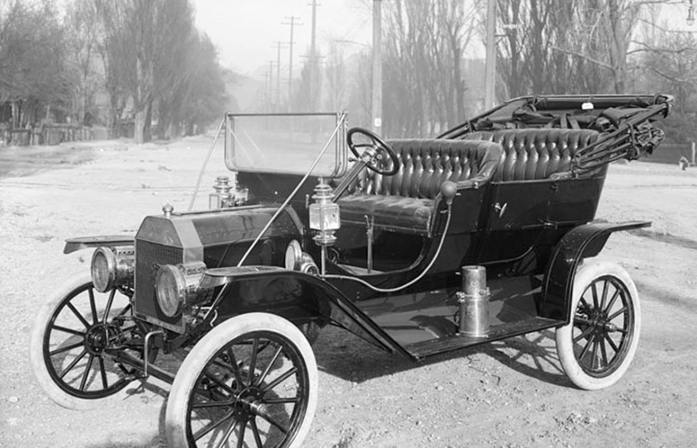Od 1908 do 1927 roku z taśmy montażowej zakładów Forda zjechało ponad 15 mln. egzemplarzy Modelu T.