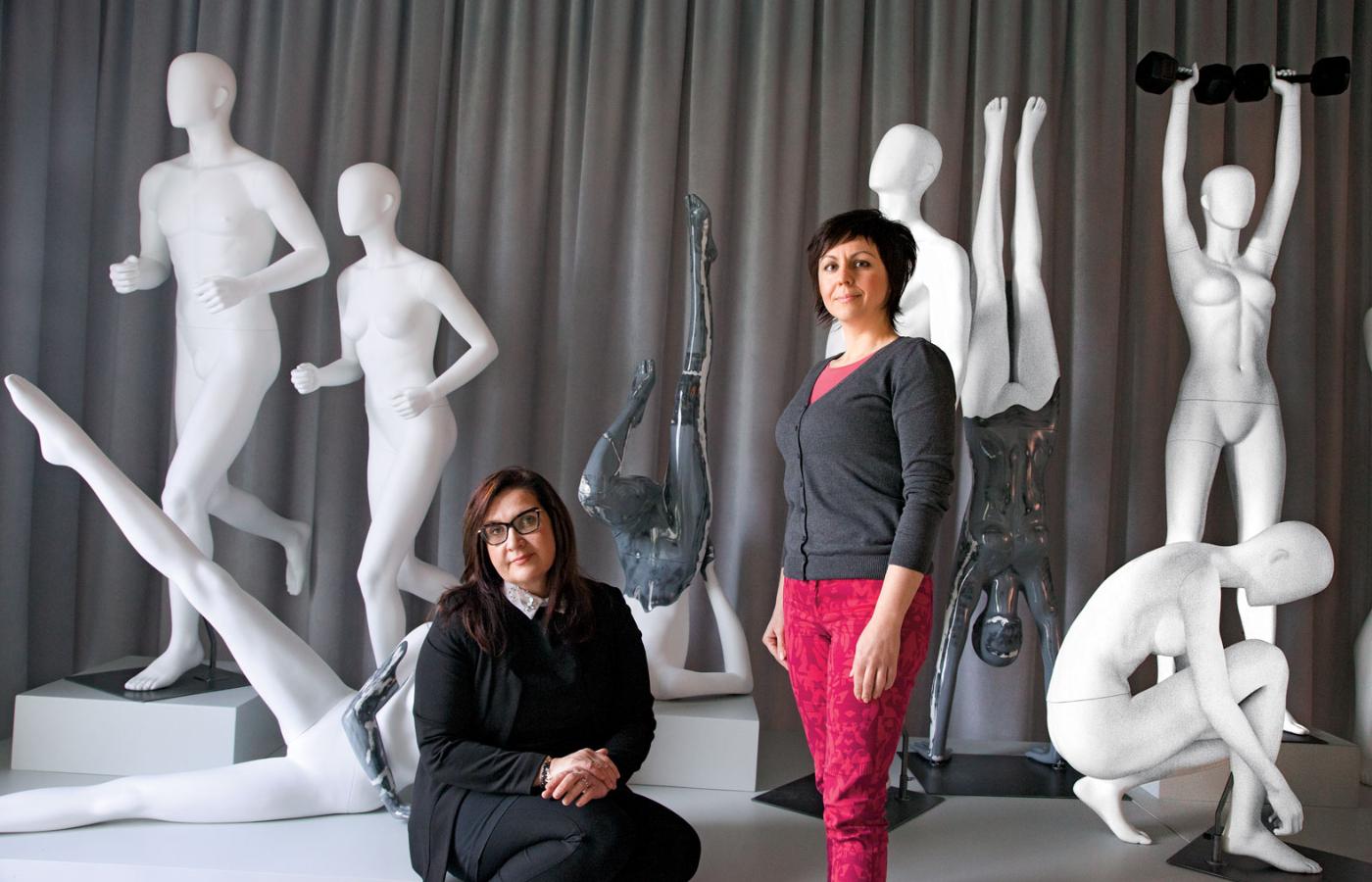 Małgorzata Milewska-Malinowska i Agnieszka Pliszka od ponad dziesięciu lat śledzą najnowsze trendy w świecie manekinów. Pracują w firmie produkującej manekiny real line x MORE Mannequins.