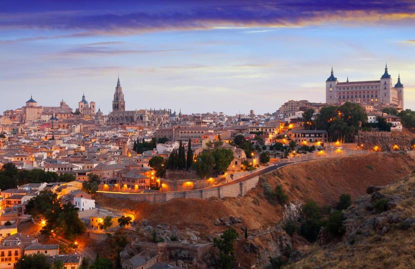 Toledo – Panorama miasta o wschodzie słońca
