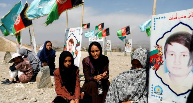 Krewni ofiar ataku sprzed dwóch lat na szkołę w Kabulu