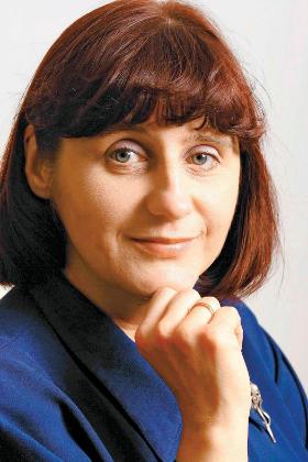 Dr hab. Beata Łaciak