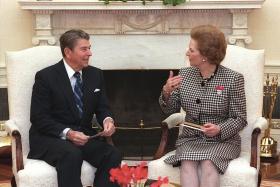 Margaret Thatcher i Ronald Reagan w Białym Domu. Tych dwoje polityków, uosabiających twardy kurs wobec Zwiazku Radzieckiego cieszyło się w Polsce w latach 80. wielką popularnością.