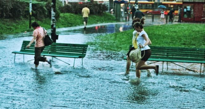 W próbie dorosłych Polaków 81 proc. respondentów uznało, że zmiany klimatyczne są poważnym lub bardzo poważnym problemem dla świata.