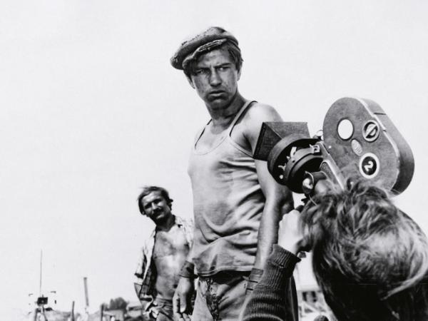 „Człowiek z marmuru” – jeden z dwóch na liście (obok „Popiołu i diamentu”) filmów Andrzeja Wajdy