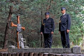 Strażacy: Jan Karolak (z lewej) i Hubert Dziedzioch brali udział w akcji gaszenia, w której zginął m.in. Andrzej Kaczyna.