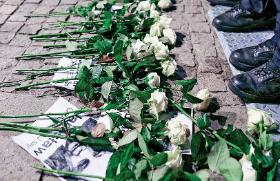 Protest Obywateli RP przeciwko budowie pomnika smoleńskiego i kolejnej miesięcznicy.