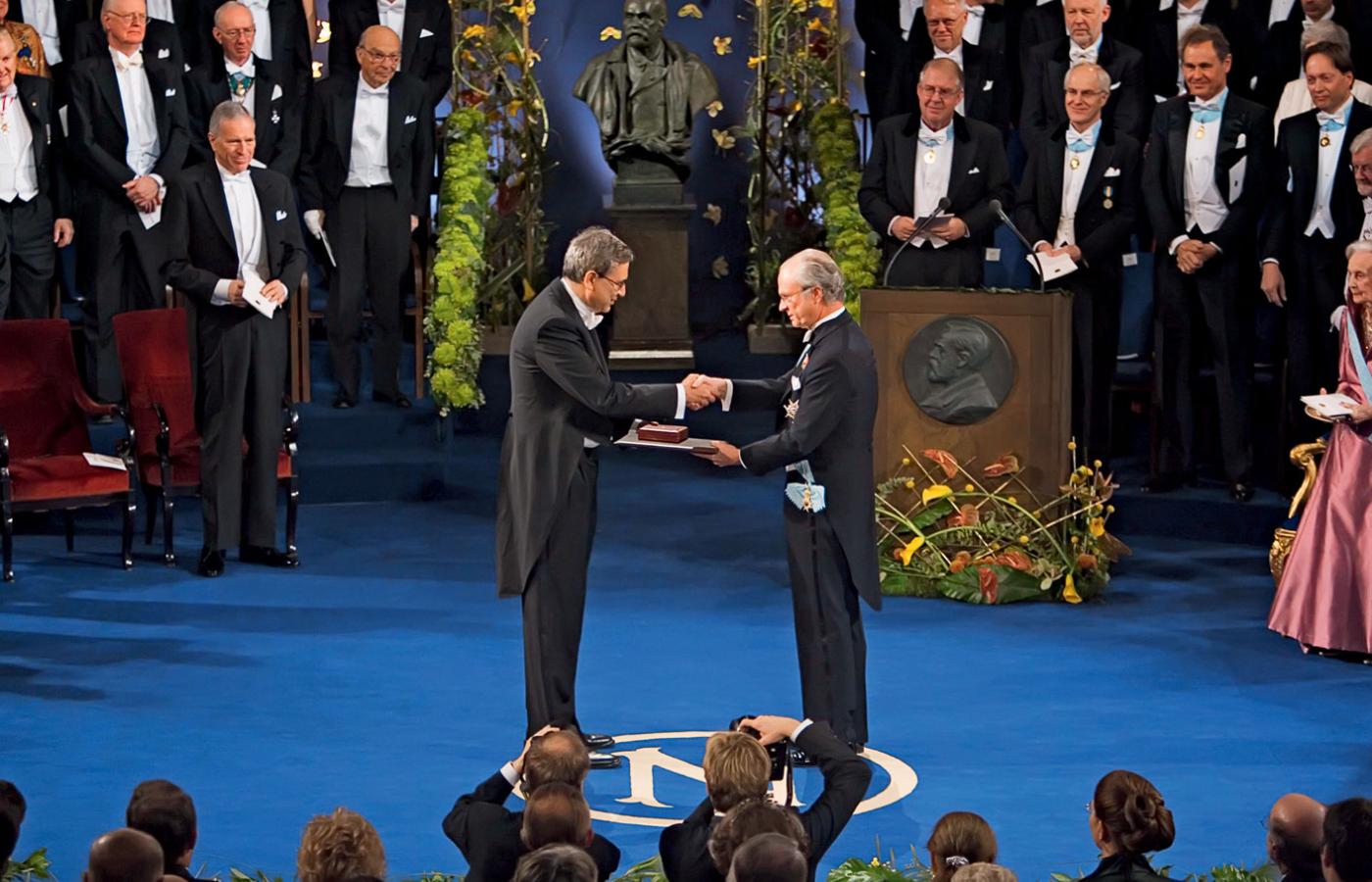 Orhan Pamuk, pierwszy Turek uhonorowany Literacką Nagrodą Nobla, Sztokholm 12 października 2006 r.