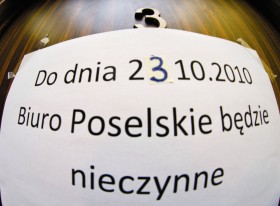 Biuro poselskie Kazimierza Kutza zamknięte z powodu pogróżek pod jego adresem