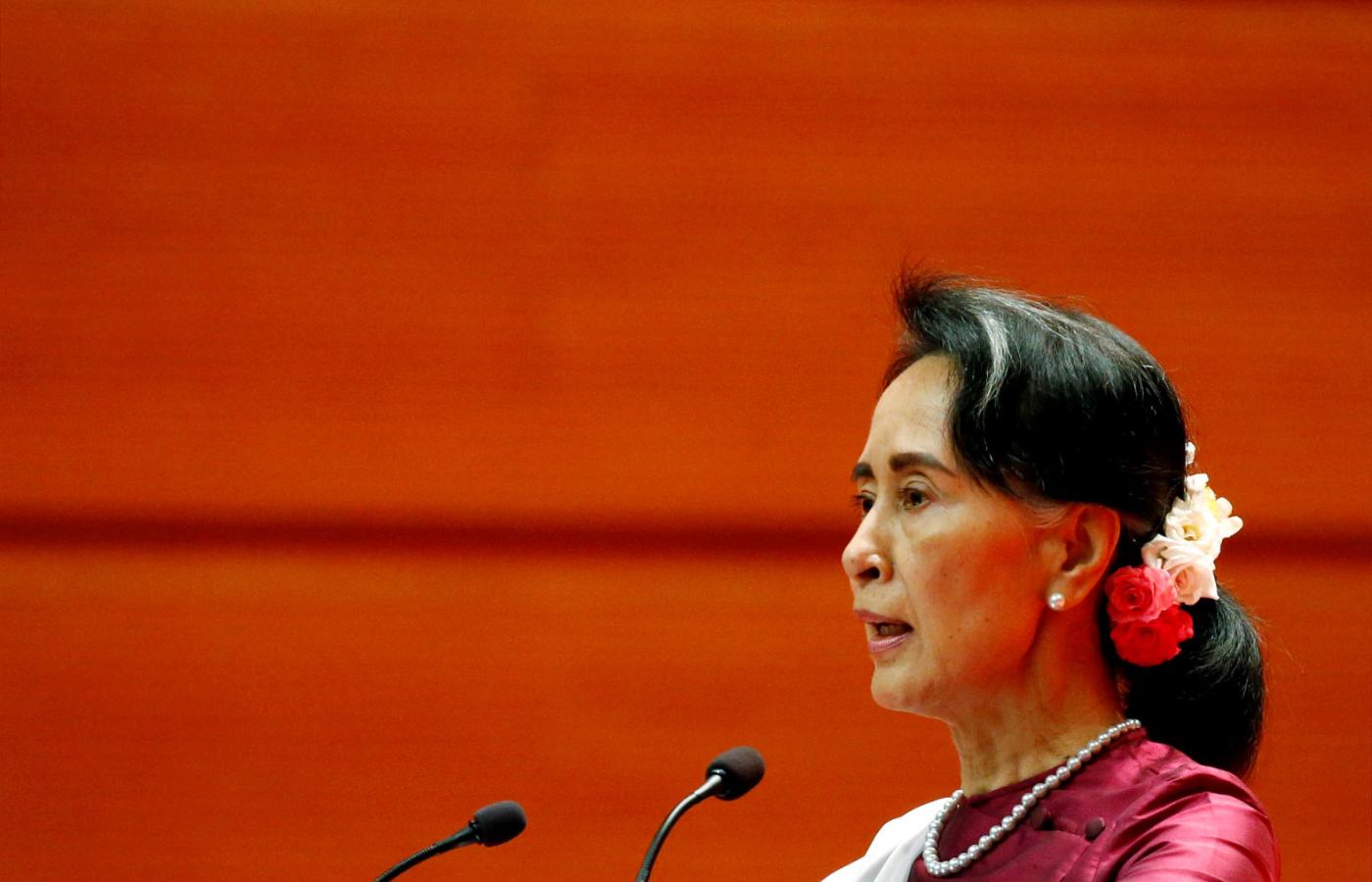 Aung San Suu Kyi, nazywana spadkobierczynią Mahatmy Gandhiego, dziś musi bronić się przed oskarżeniami o ludobójstwo.