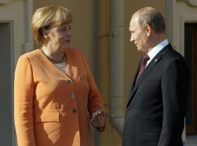 Angela Merkel powiedziała Barackowi Obamie, że „nie jest pewna, czy prezydent Rosji ma kontakt z rzeczywistością”.
