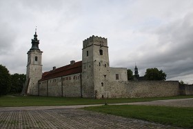 Sulejów. Cysterskie zabudowania klasztorne oraz kościół
