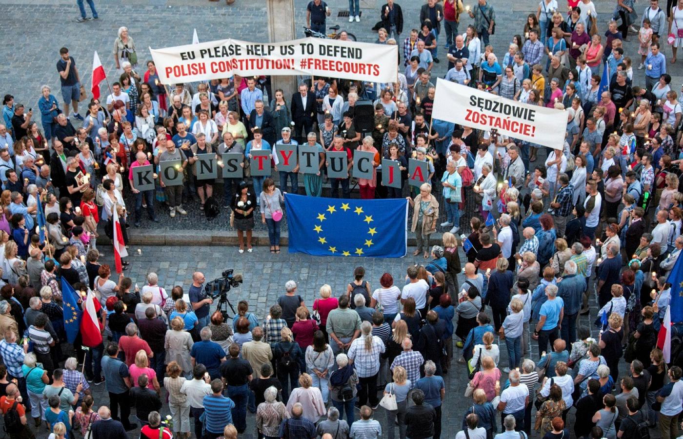 Protest we Wrocławiu w obronie Sądu Najwyższego