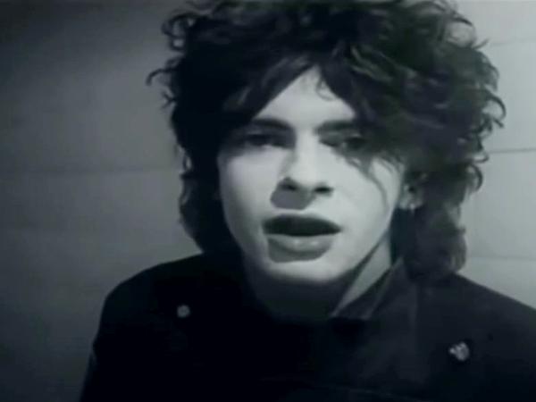 Dariusz Malinowski w jedynym teledysku zespołu Siekiera