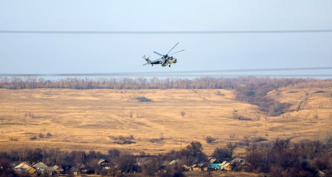 Rosyjski śmigłowiec Mi-28 na froncie w Ukrainie
