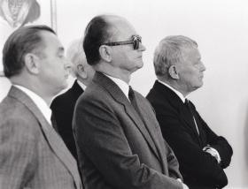 Nominacja Mieczysława F. Rakowskiego na premiera (pierwszy od prawej) – 14 października 1988 r. Na fot. także ustępujący premier Zbigniew Messner i Wojciech Jaruzelski.