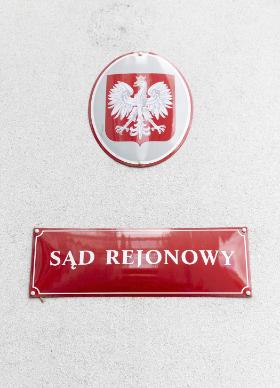 W sprawie, która toczyła się przed Sądem Rejonowym, nie miały znaczenia opinie ze szkoły, w której chłopcy dostawali wsparcie.