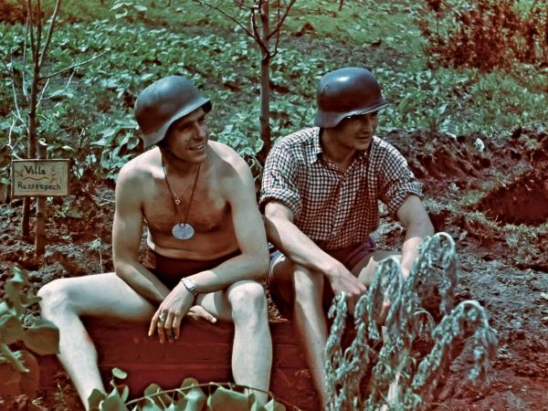 Żołnierzom łatwiej było znosić służbę m.in. dzięki Pralinkom Hildebranda – każda czekoladka zawierała 14 miligramów metamfetaminy.